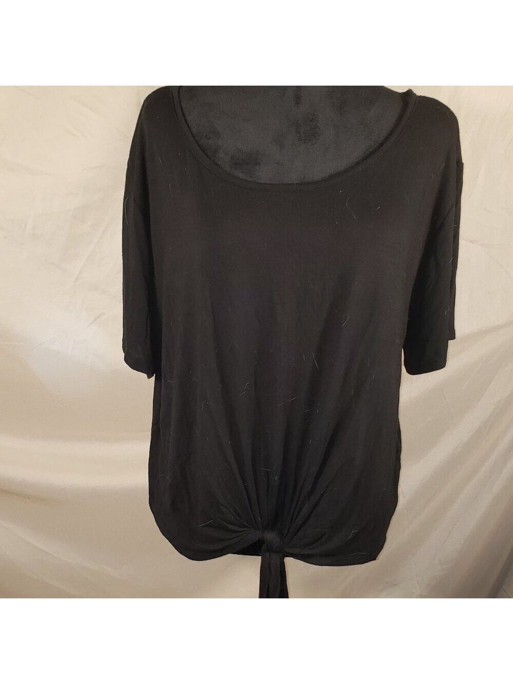 Cha Cha Vente Women's Black Tie-Back Top - 1X